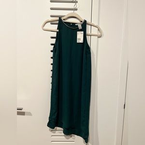 NEW [w/ tag, never worn] Emerald Green Halter Dress & 3 lines of gold beads.